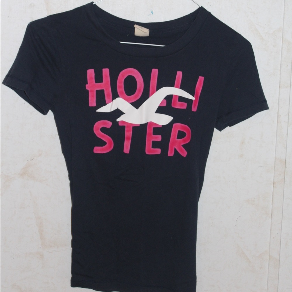 Hollister tshirt